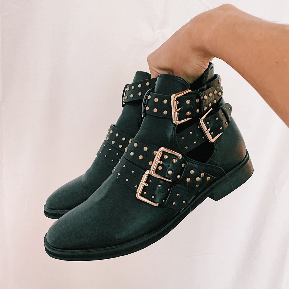 COVEN BUCKLED ANKLE BOOTZ 🧹🍁